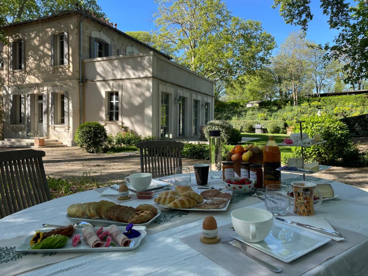 Bed and Breakfast Ermitage Notre Dame De Vacquieres à Noves Extérieur photo